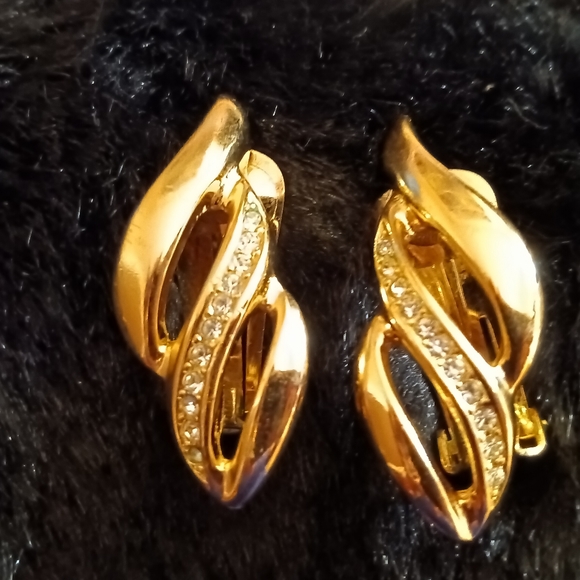 Christian Dior Clip On Earrings - Picture 7 of 9